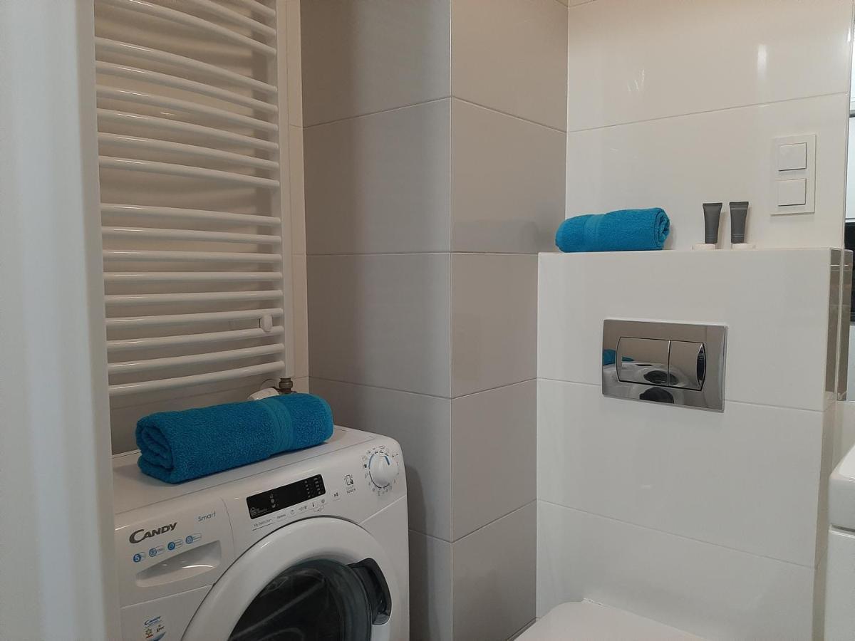 Apartament Pianista ワルシャワ エクステリア 写真
